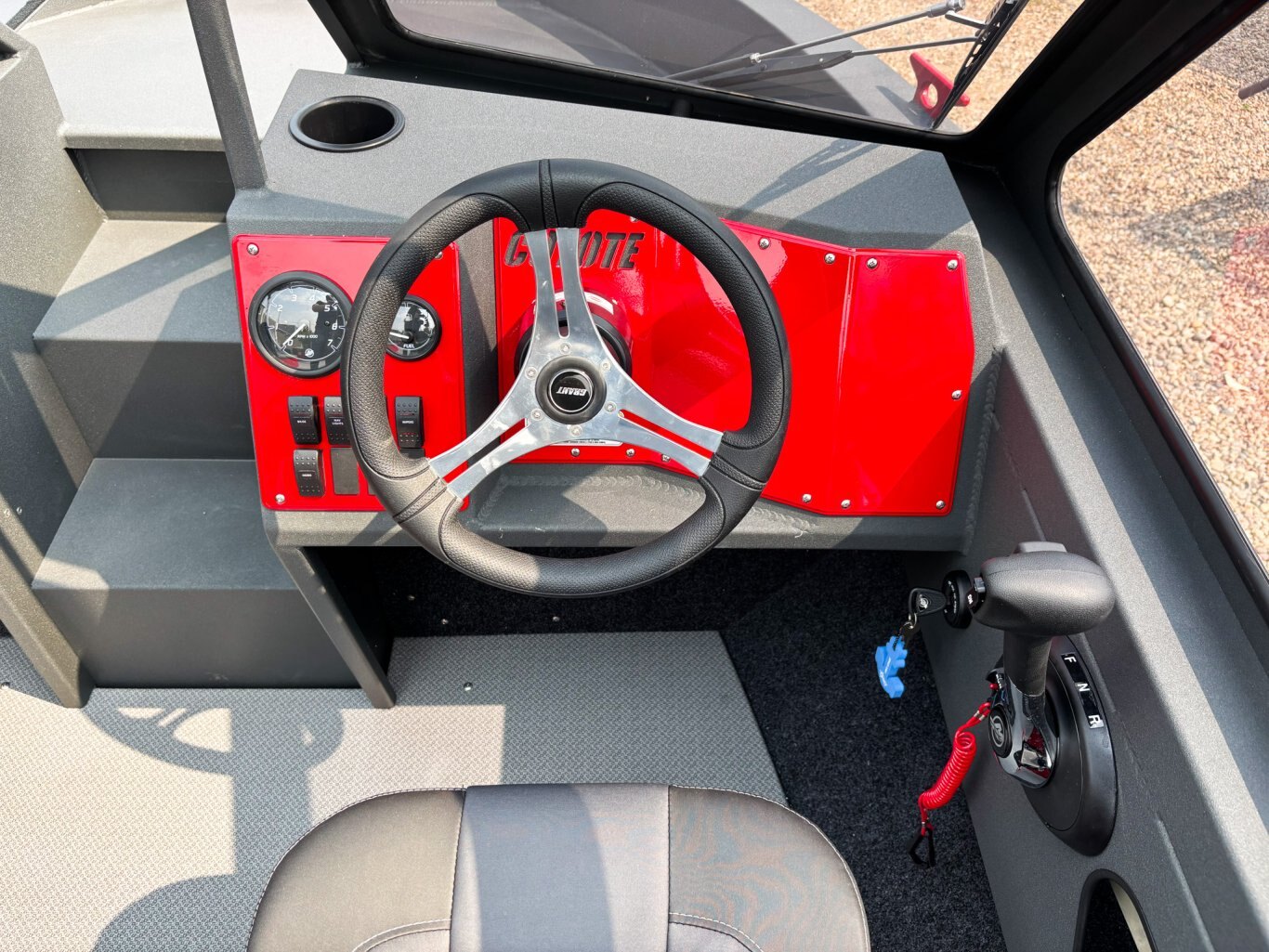 2025 Coyote 180 Slash