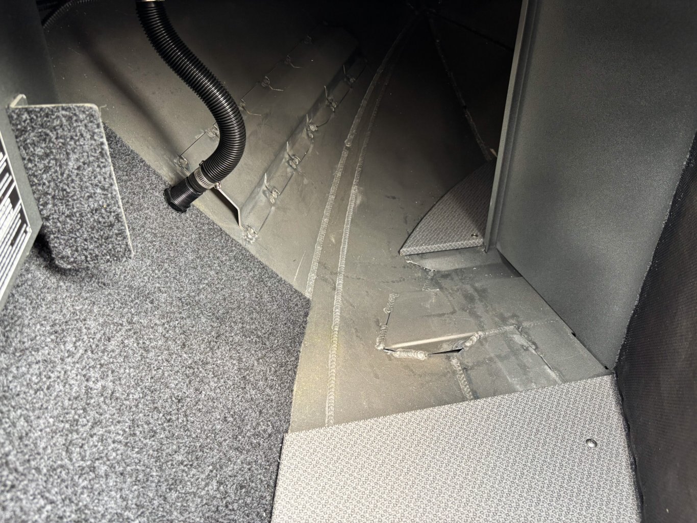 2025 Coyote 180 Slash