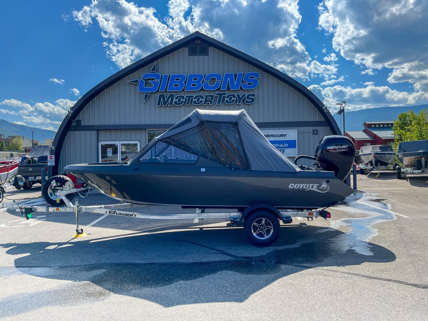 2025 Coyote 180 Slash