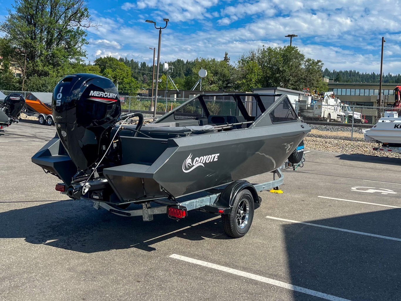 2025 Coyote 180 Slash