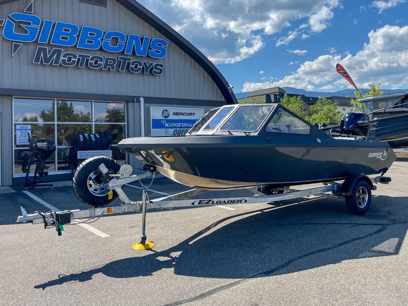 2025 Coyote 180 Slash