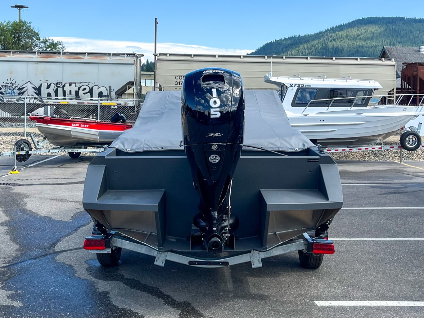 2025 Coyote 180 Slash