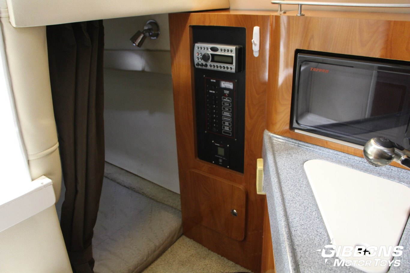 2006 Larson 260 Cabrio