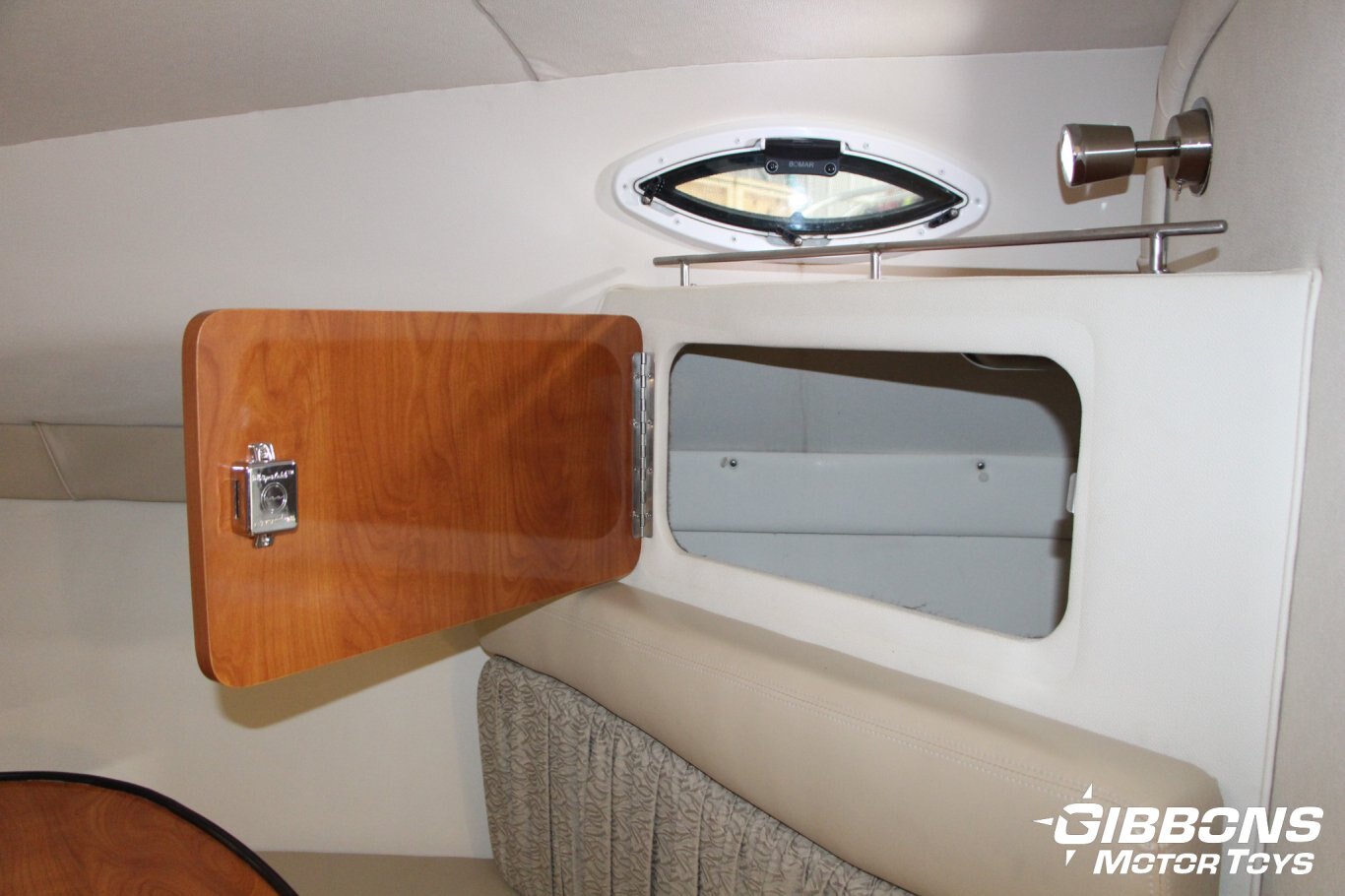 2006 Larson 260 Cabrio