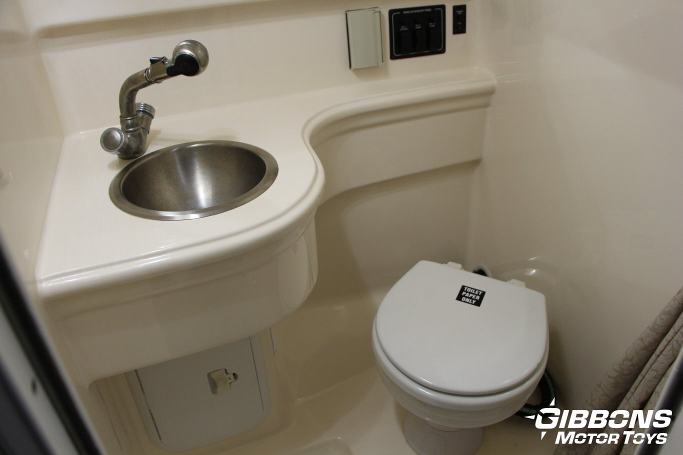 2006 Larson 260 Cabrio