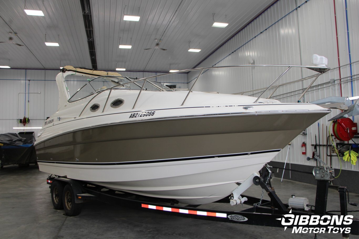 2006 Larson 260 Cabrio