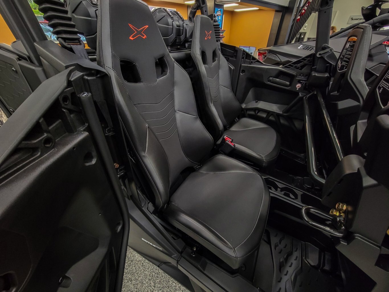 2026 Can Am Commander MAX X MR 1000R