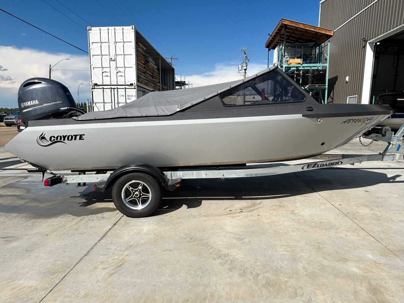 2023 Coyote 180 Slash