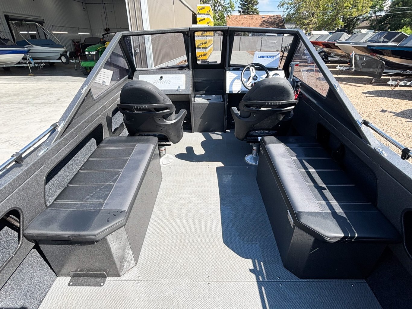 2023 Coyote 180 Slash