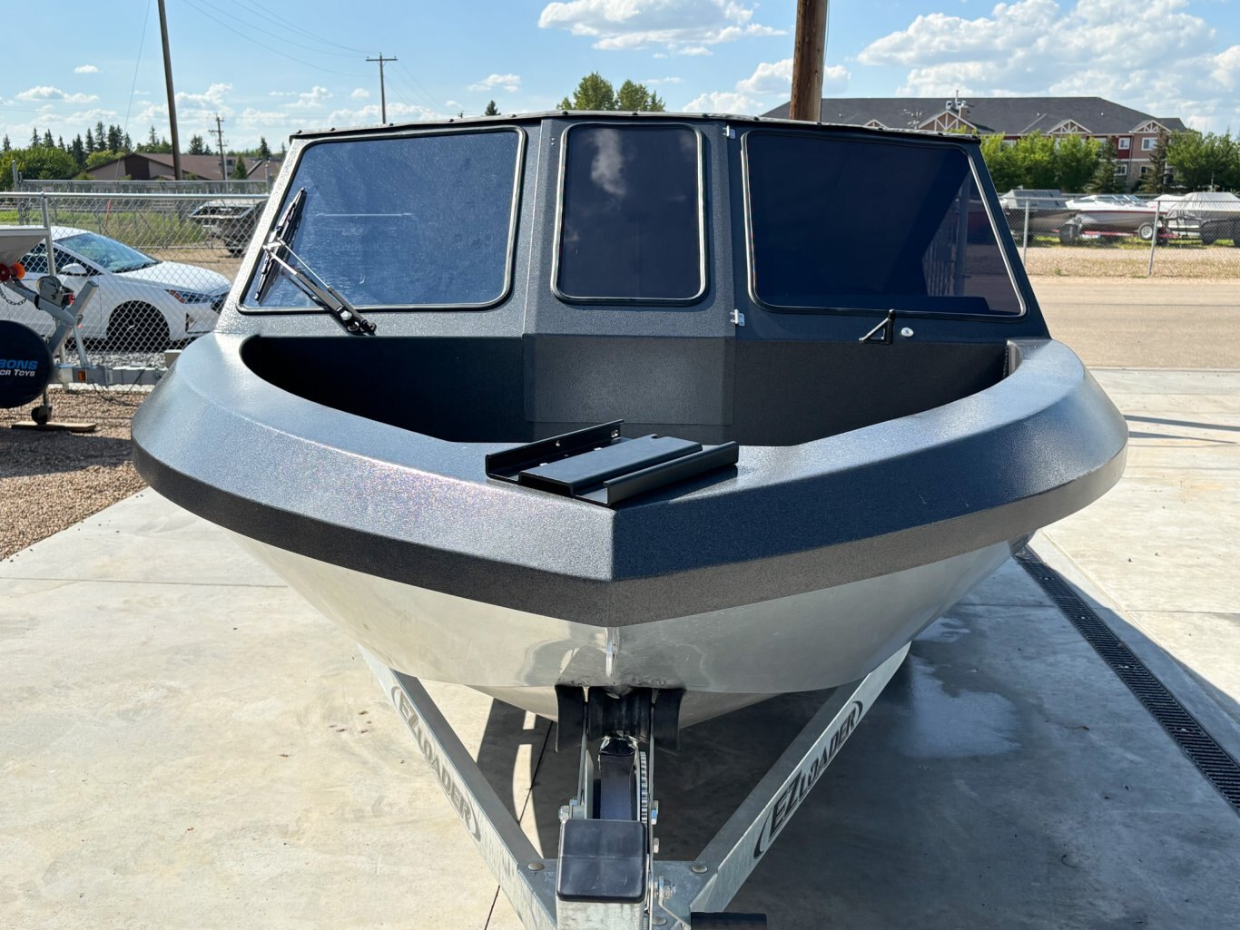 2023 Coyote 180 Slash