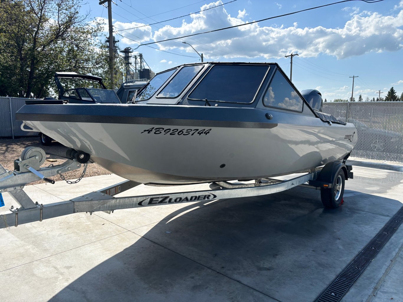 2023 Coyote 180 Slash