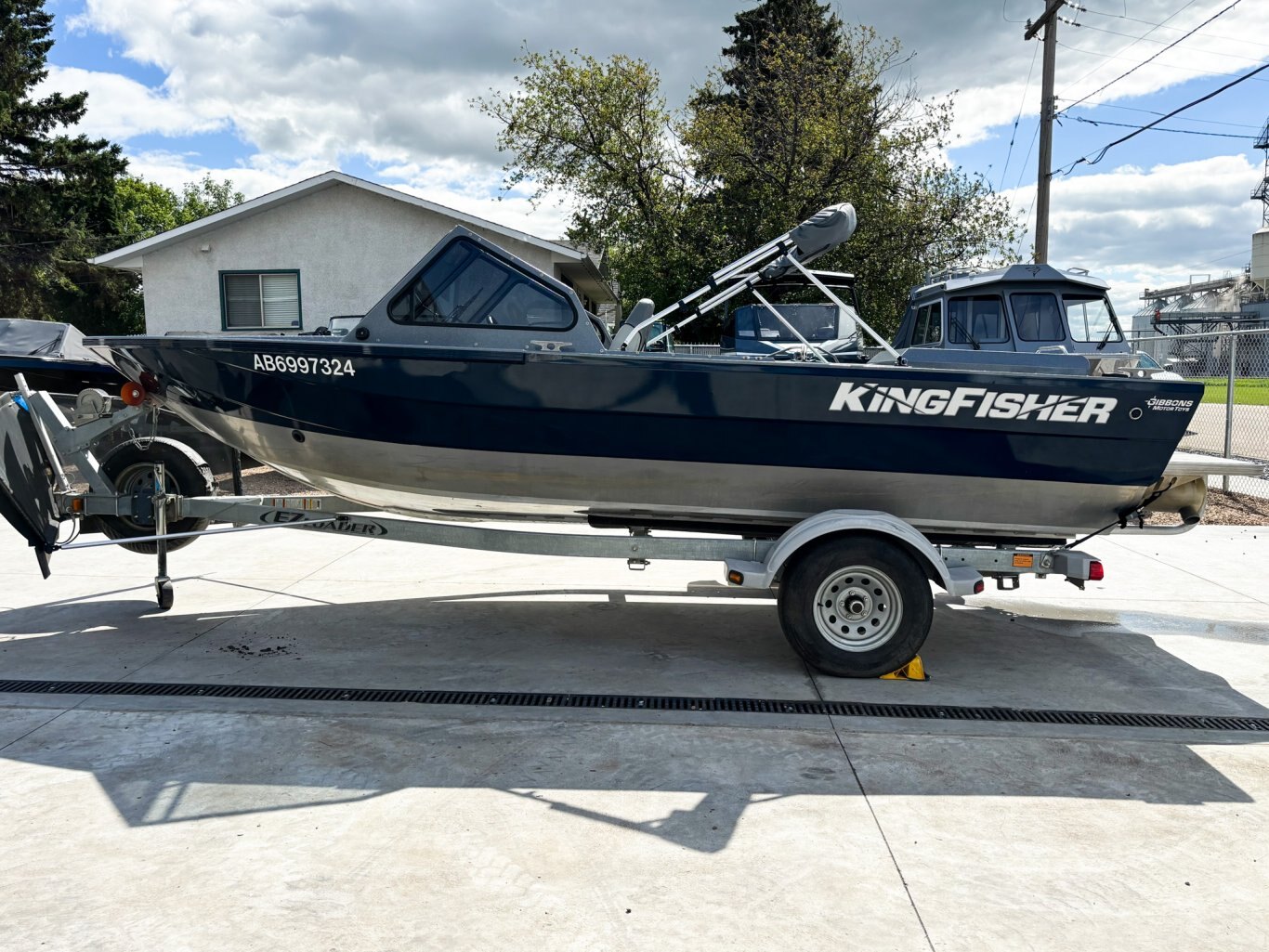 2020 KingFisher 1875 Falcon