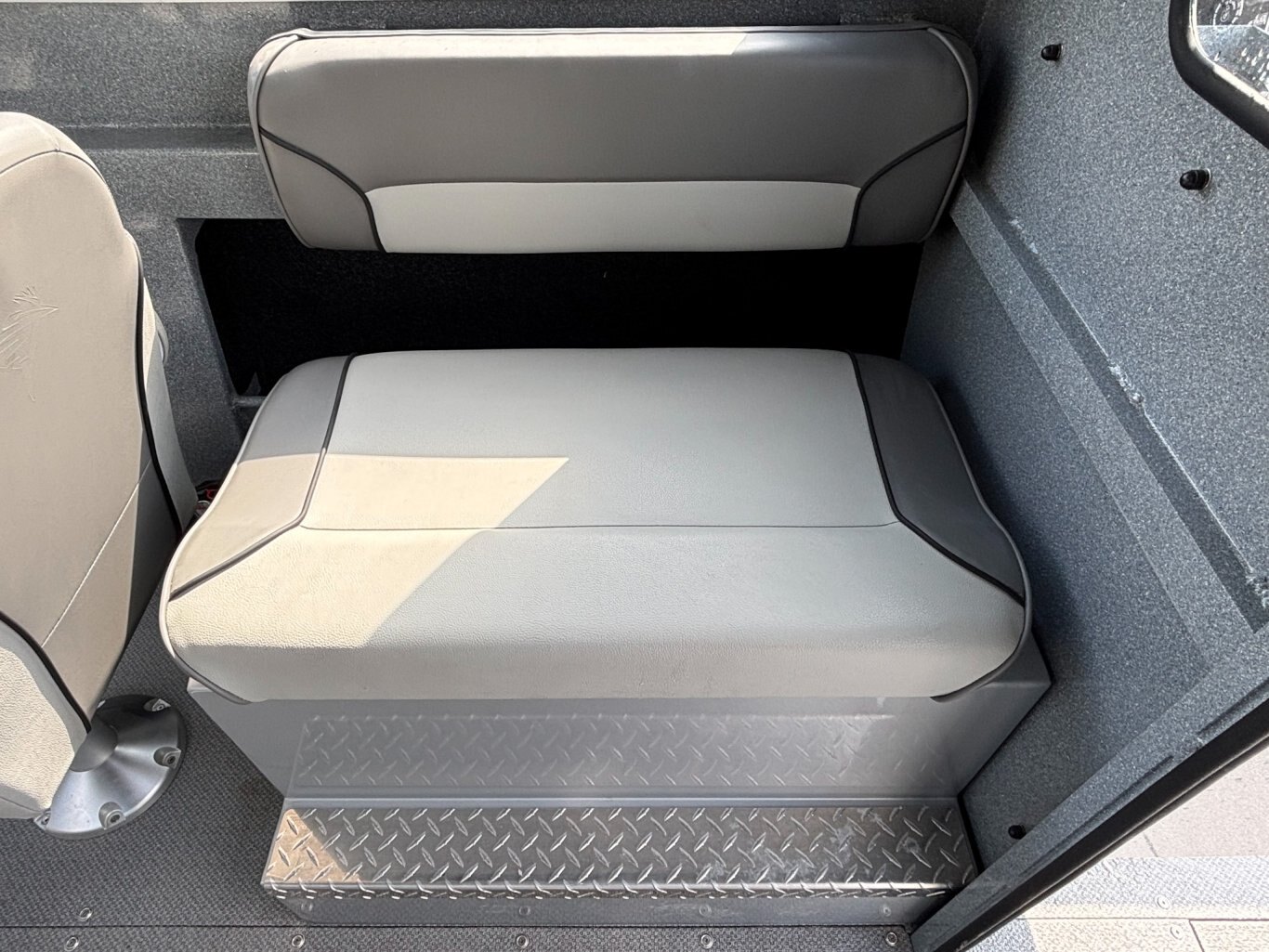 2021 KingFisher 2025 Escape HT