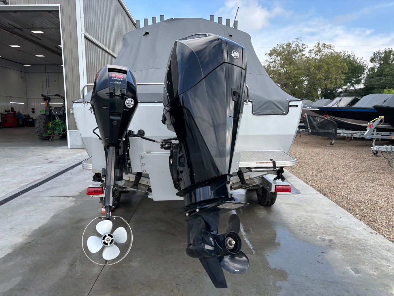 2021 KingFisher 2025 Escape HT