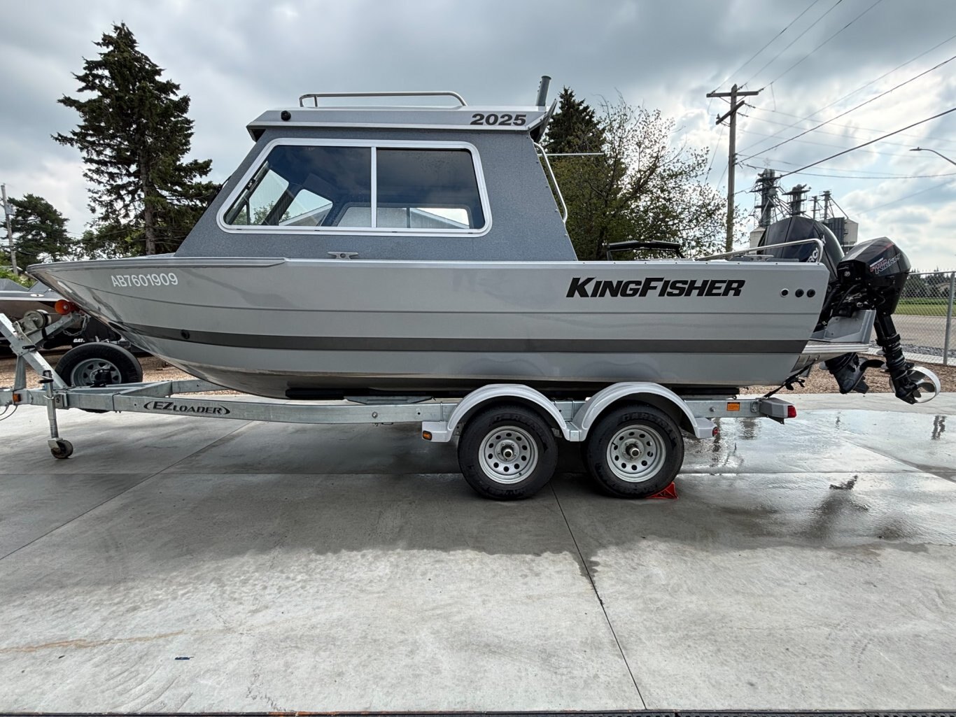 2021 KingFisher 2025 Escape HT