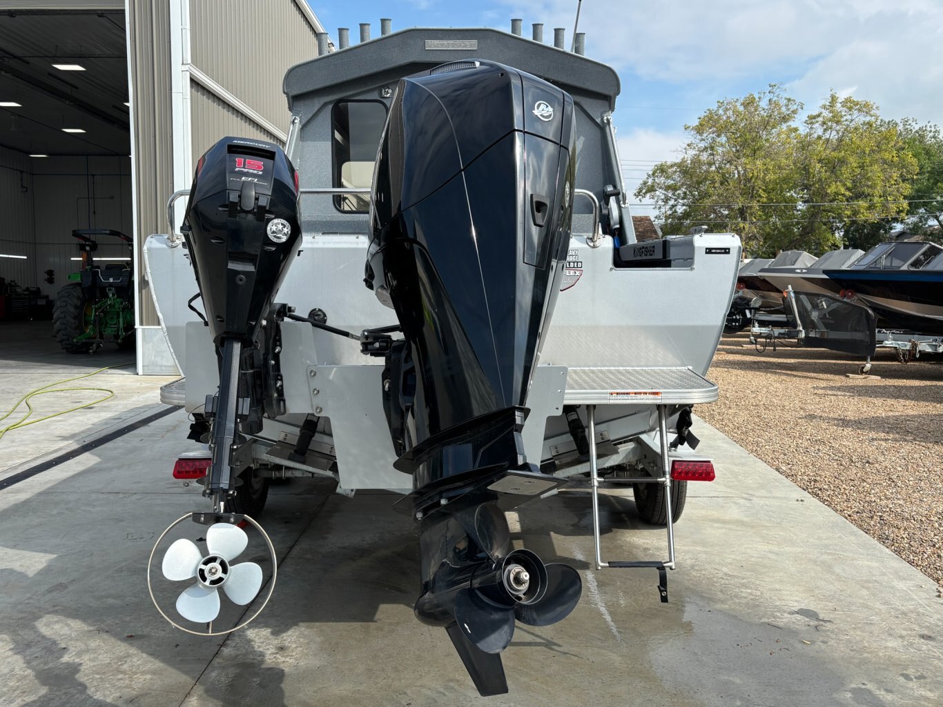 2021 KingFisher 2025 Escape HT