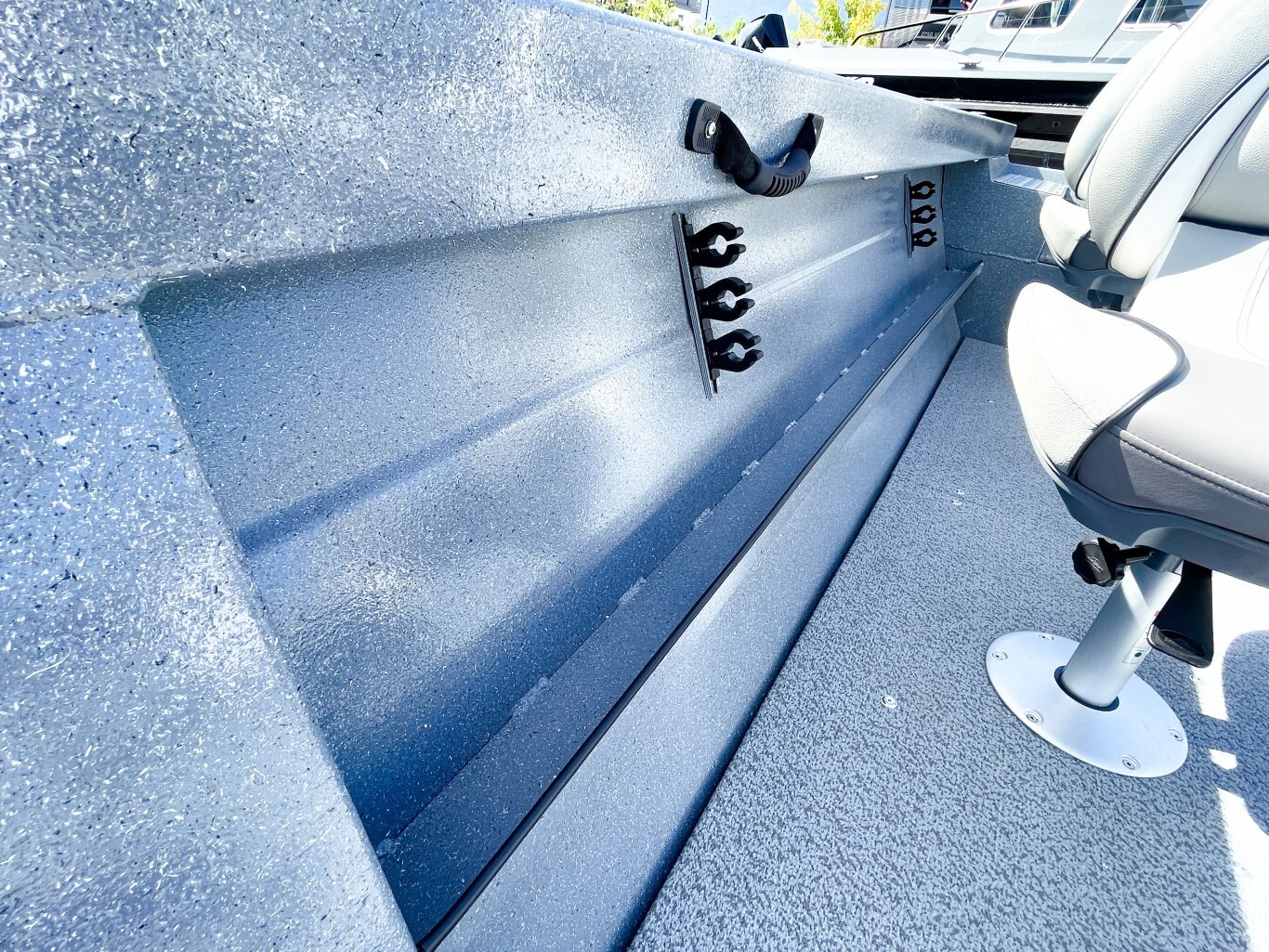 2026 KingFisher 1825 Warrior Tiller