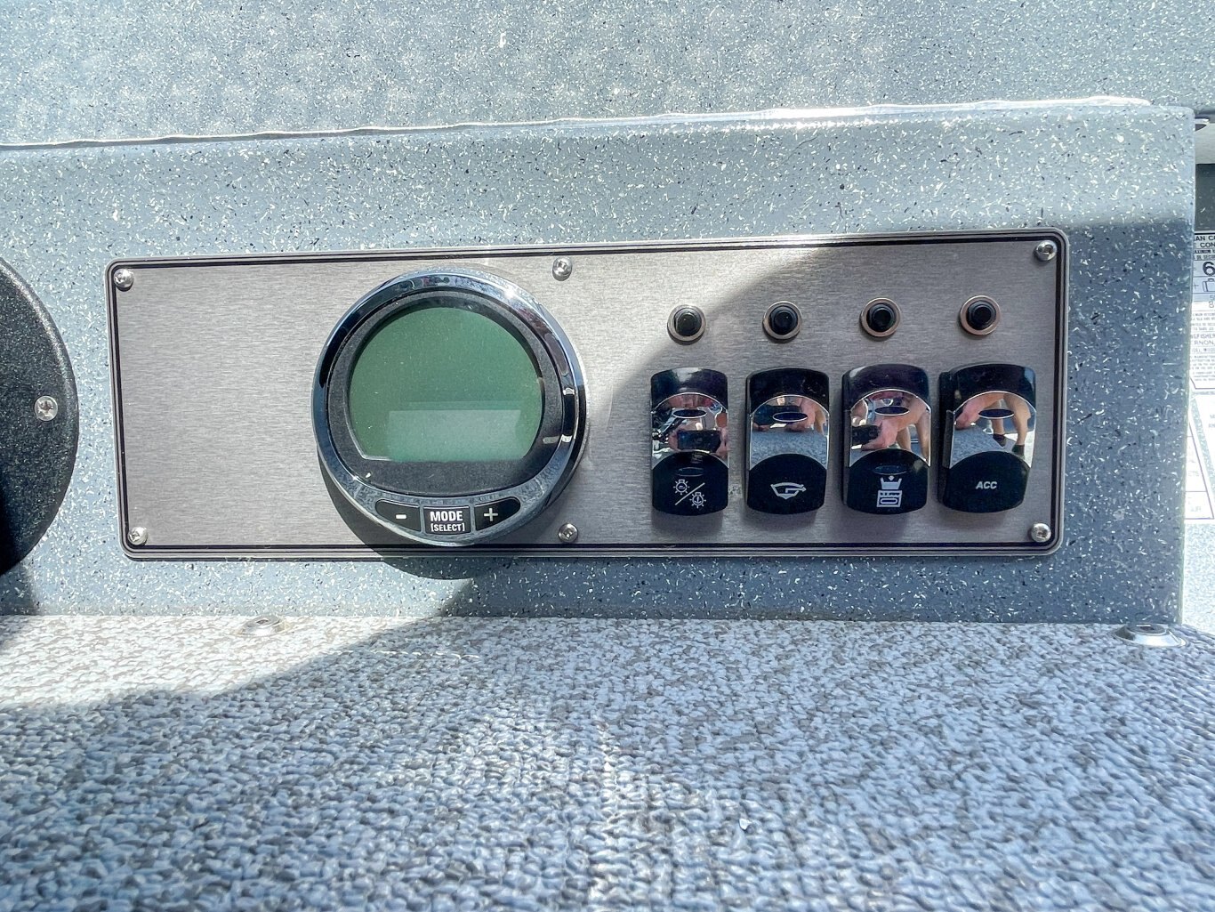 2026 KingFisher 1825 Warrior Tiller