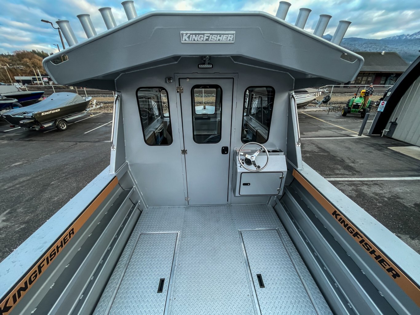 2026 Kingfisher 2425 Escape HT