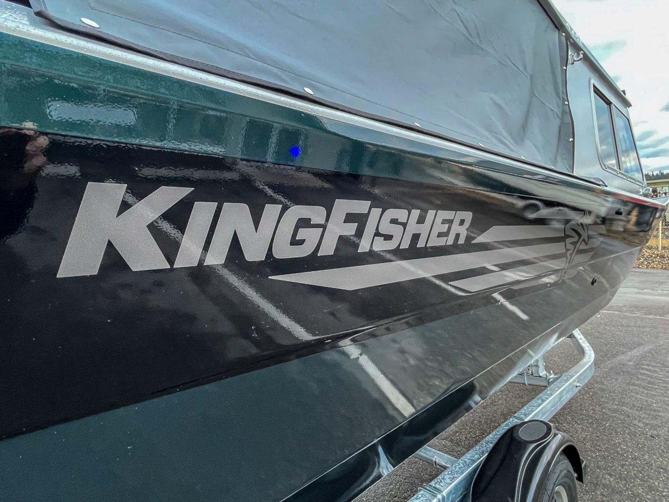 2026 Kingfisher 2425 Escape HT