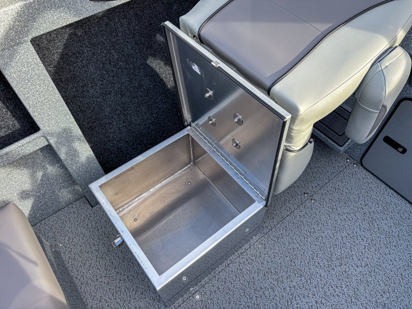 2026 KingFisher 2025 Escape