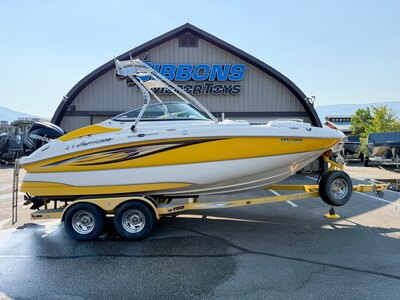 2008 Hurricane Sun Deck Bow Rider