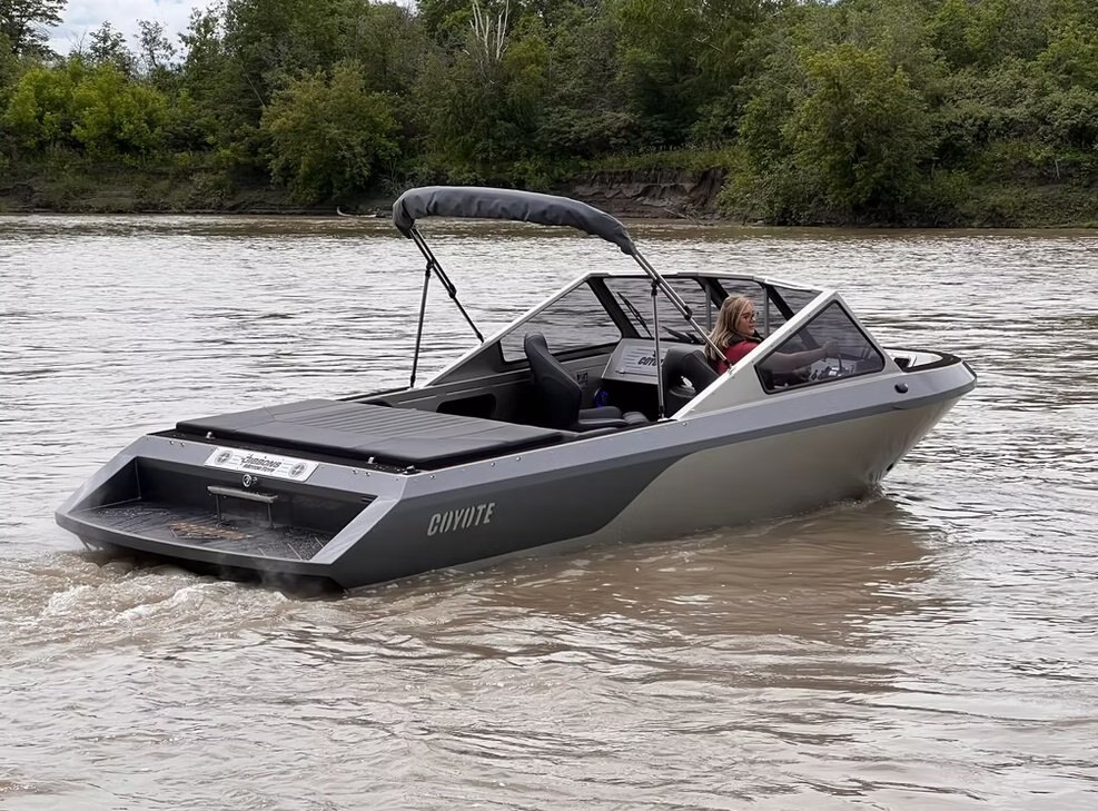 2026 Coyote 190 predator