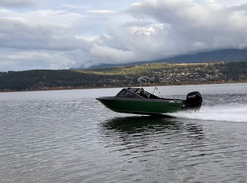 2026 Coyote 195 Laker