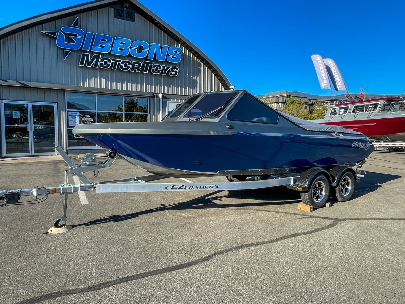 2026 Coyote 190 Predator Rear Bench