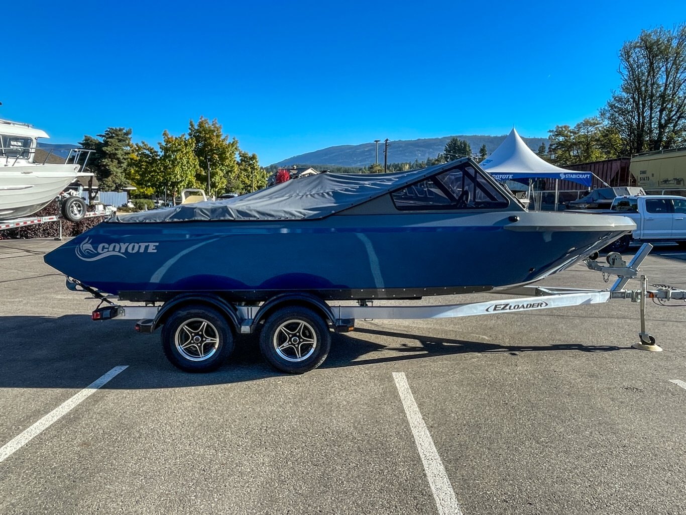 2026 Coyote 190 Predator Rear Bench