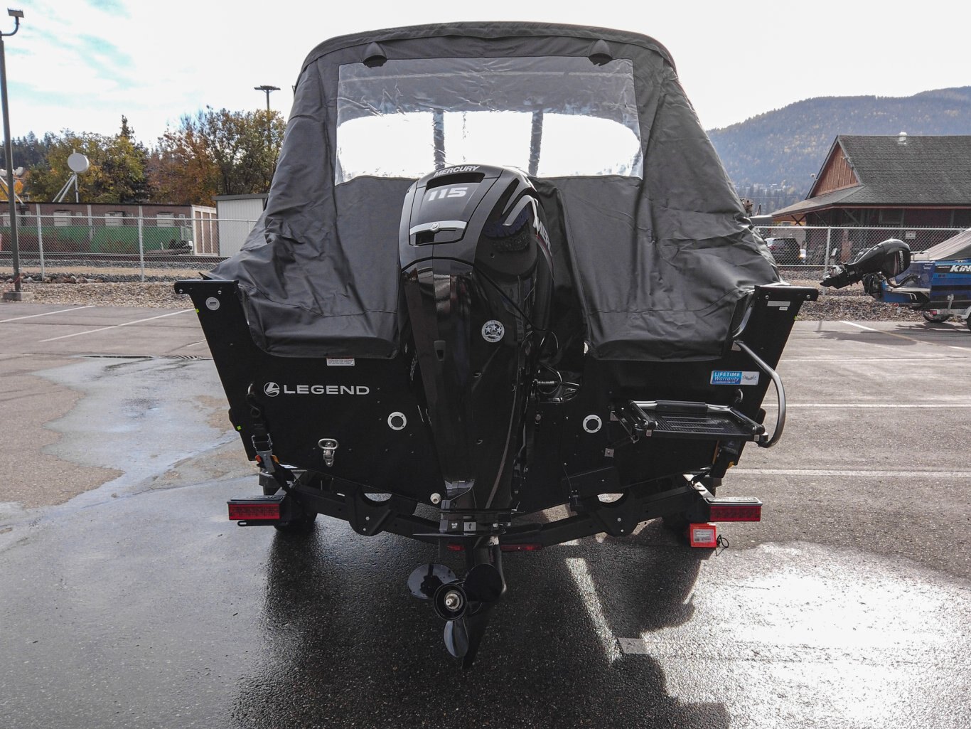 2023 Legend 18 XTE Sport