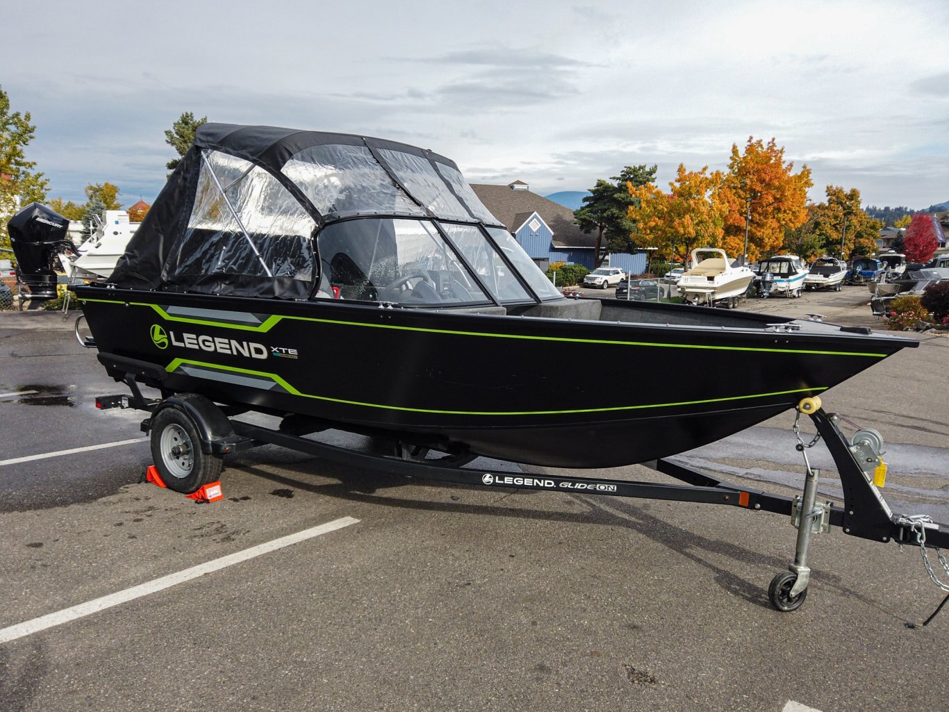 2023 Legend 18 XTE Sport