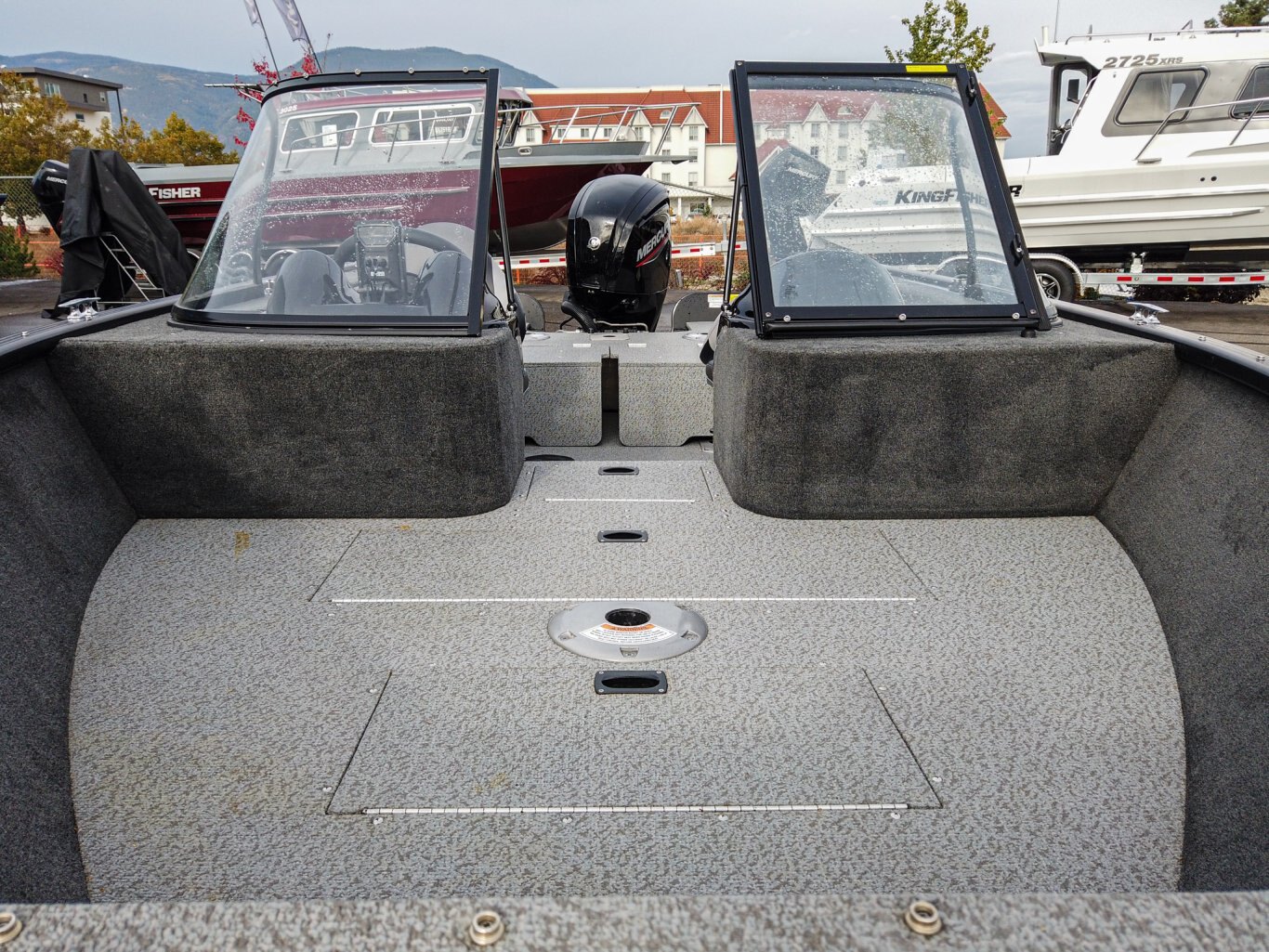 2023 Legend 18 XTE Sport