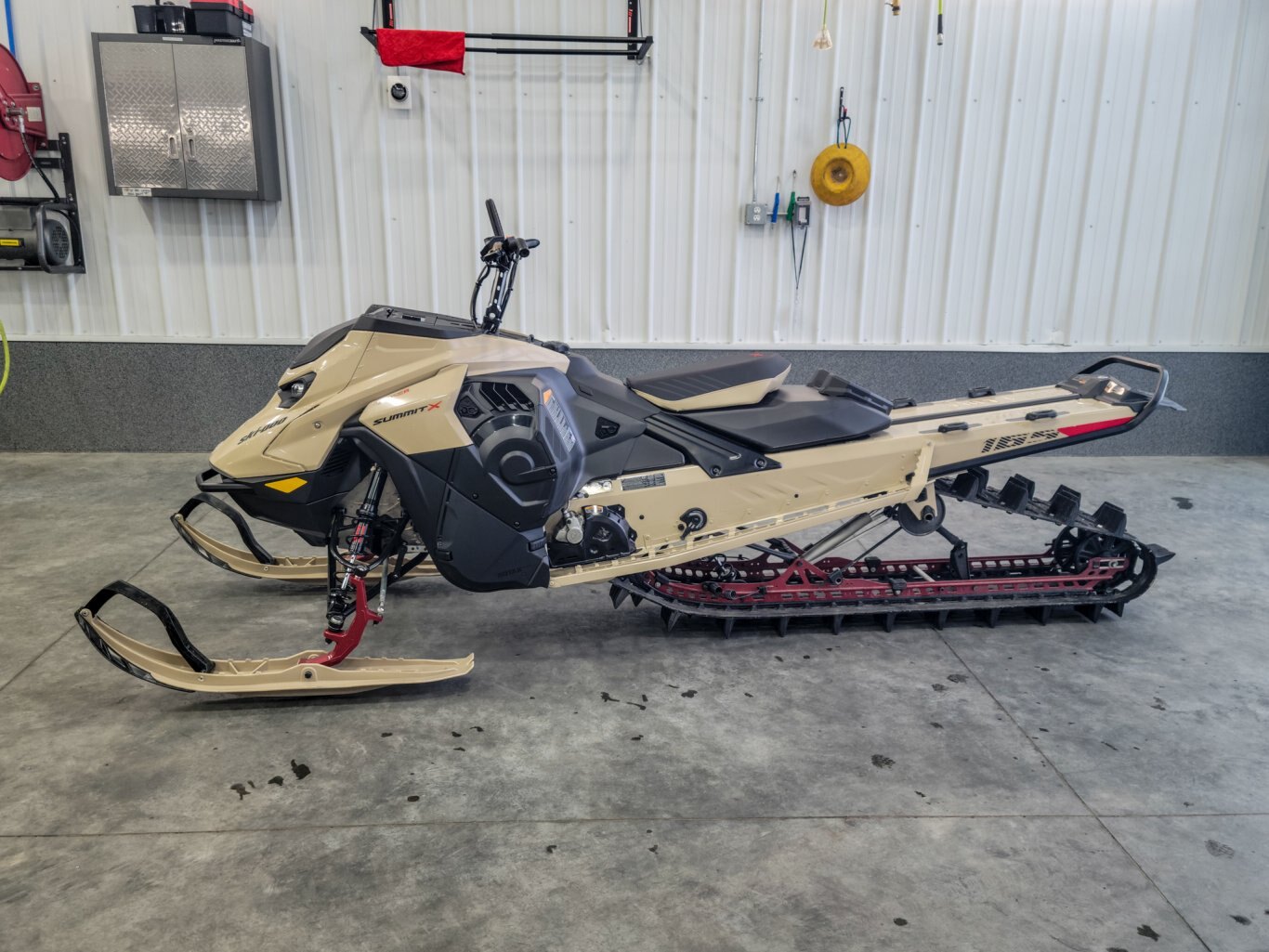 2024 Ski Doo Summit X 850 E TEC