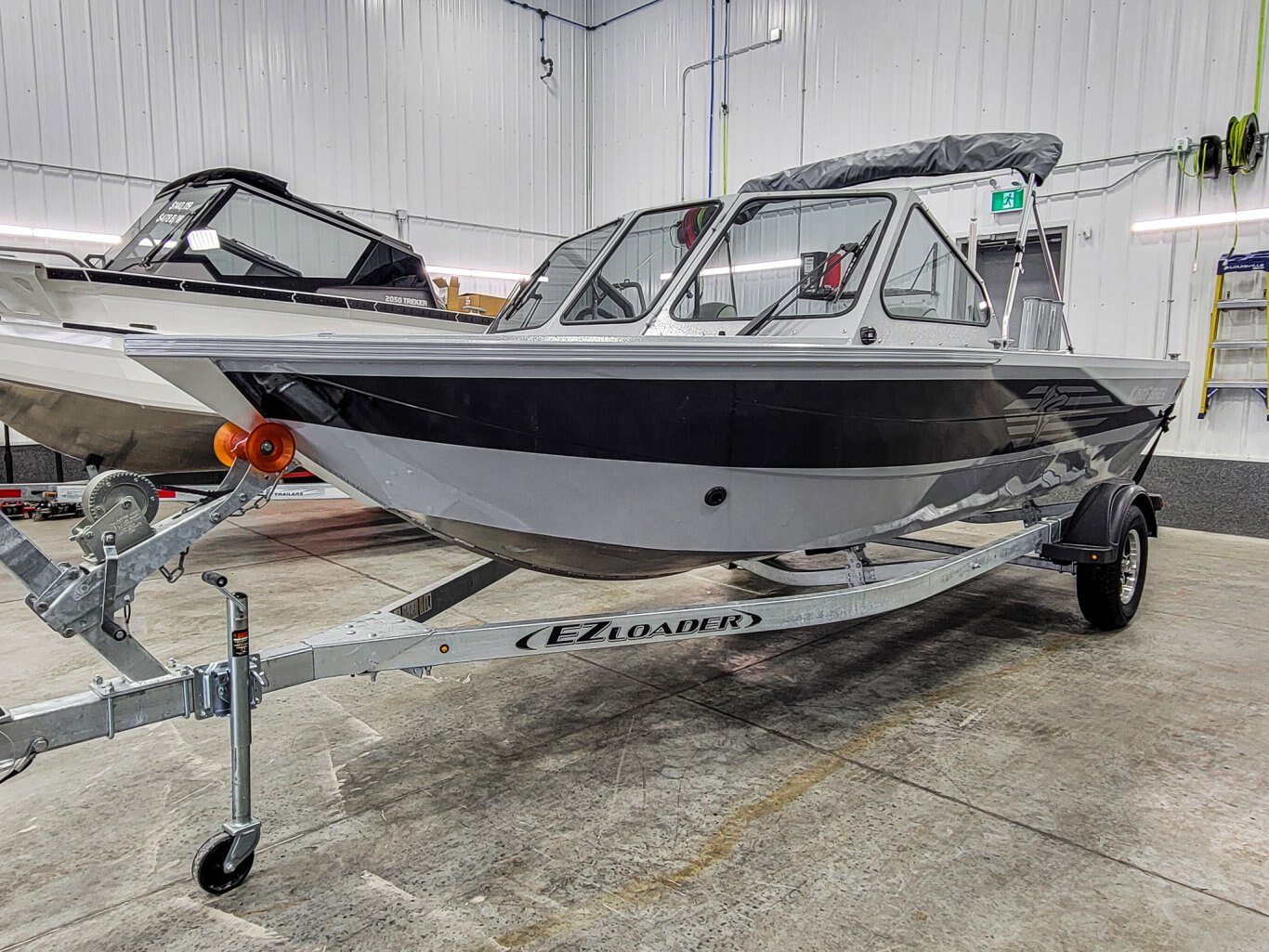 2026 Kingfisher 1825 Falcon