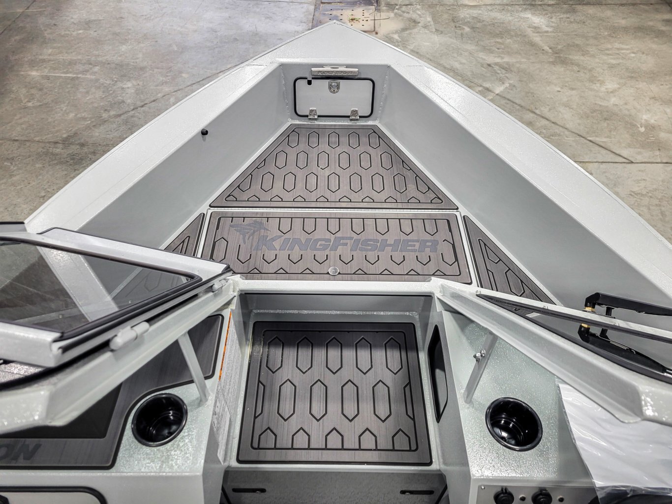 2026 Kingfisher 1825 Falcon