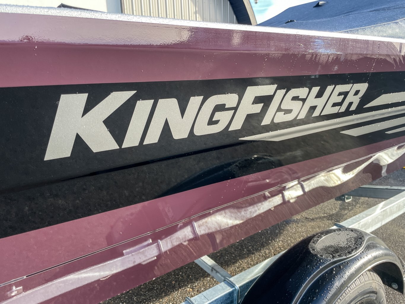 2026 Kingfisher 1825 Falcon