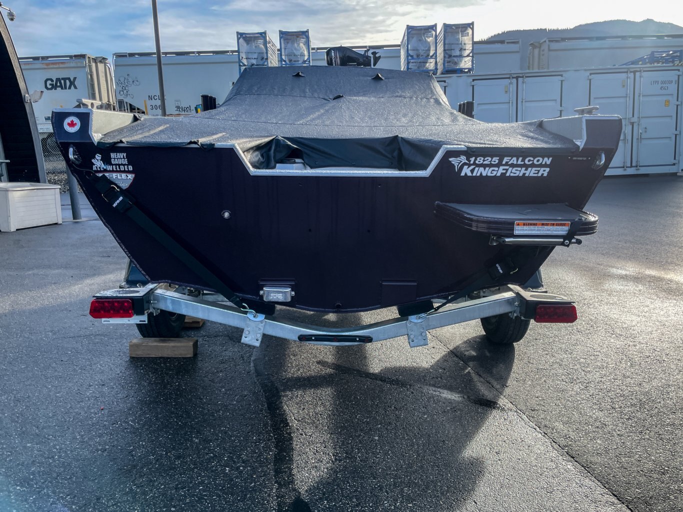 2026 Kingfisher 1825 Falcon