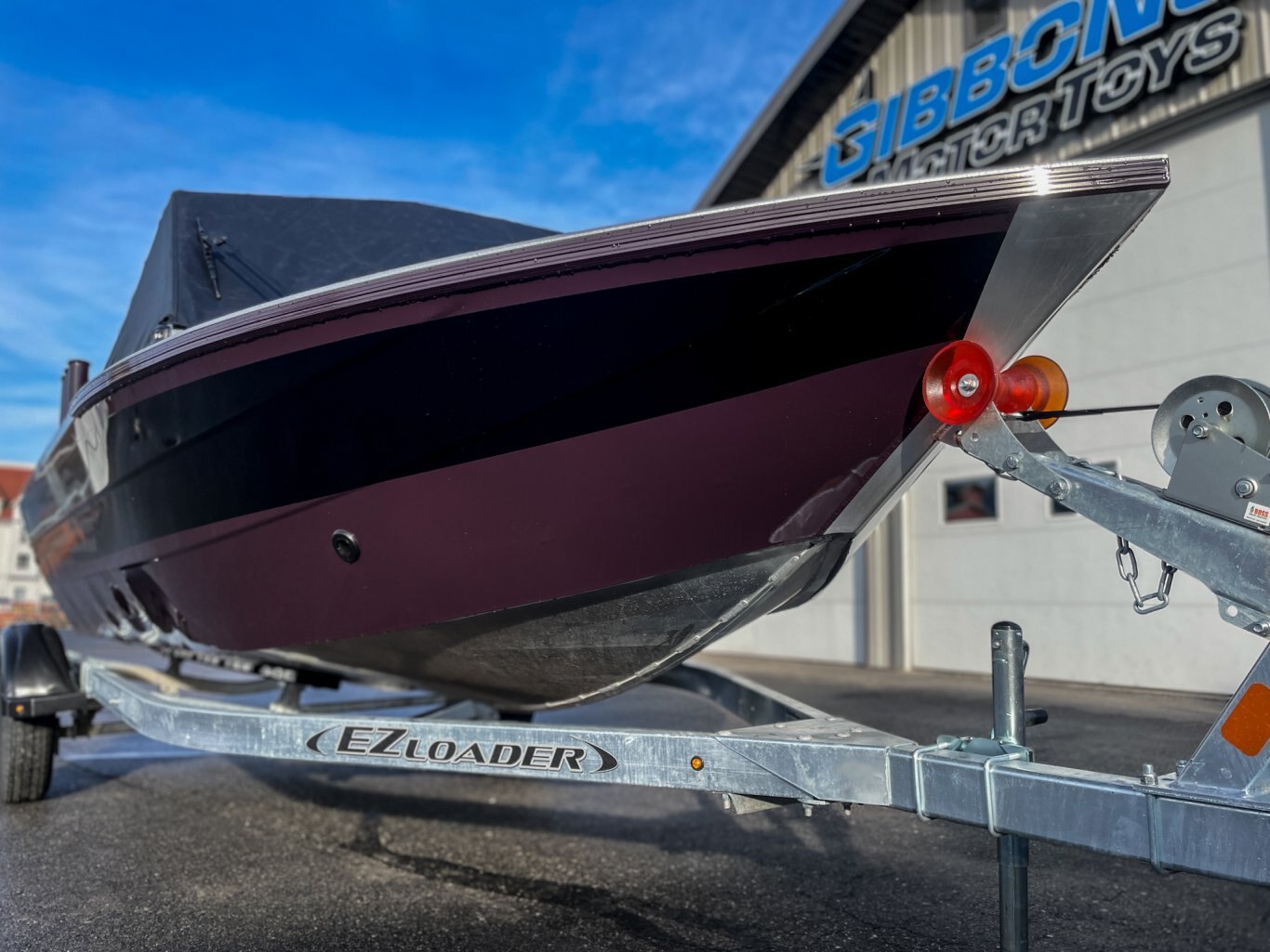 2026 Kingfisher 1825 Falcon