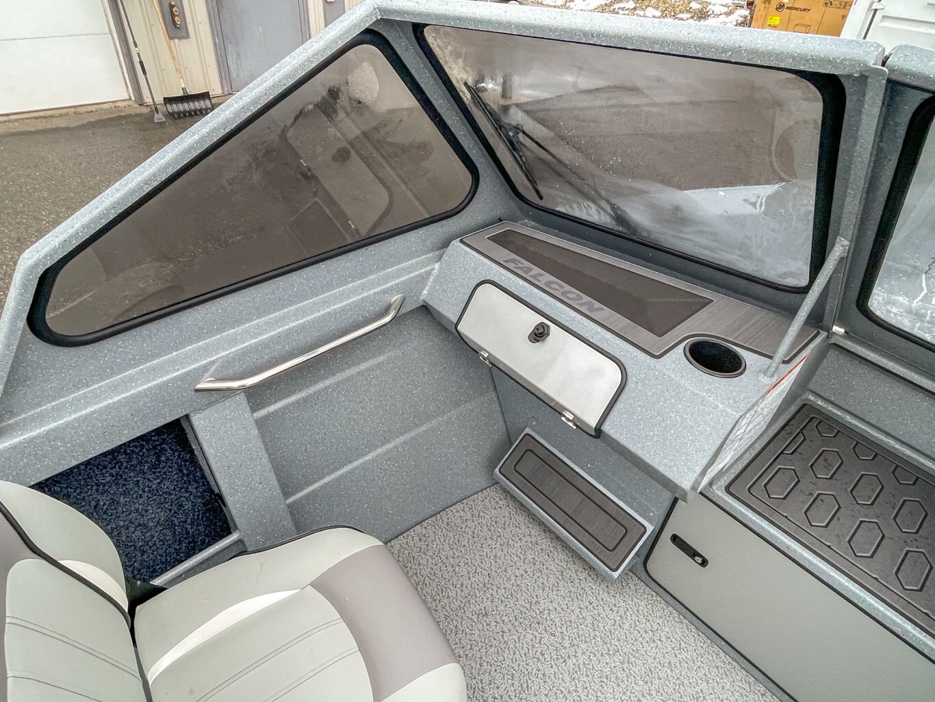 2026 Kingfisher 1825 Falcon