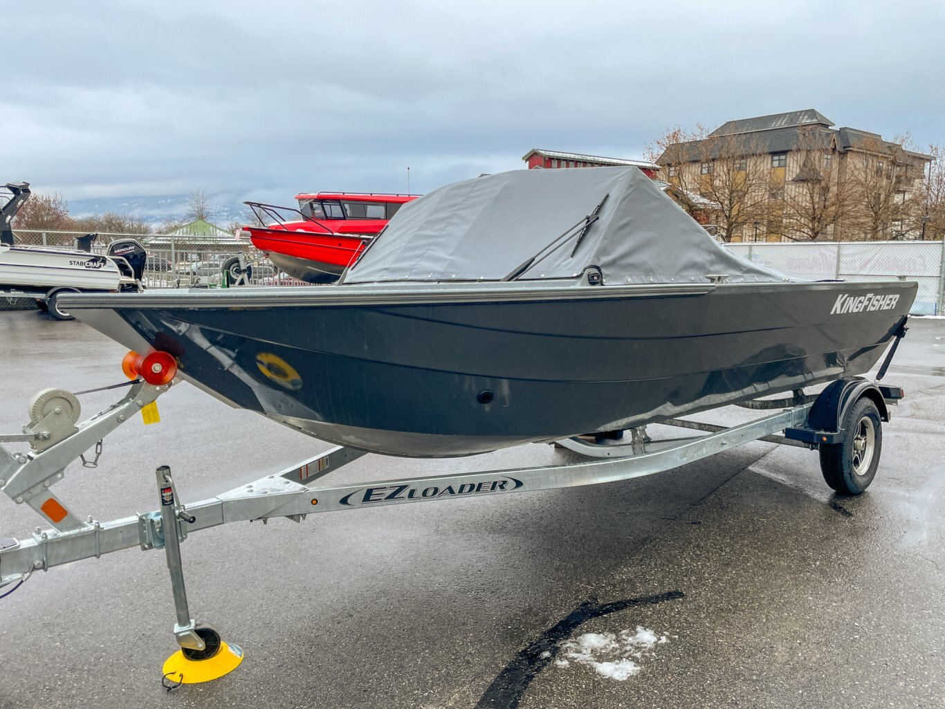 2026 Kingfisher 1825 Falcon