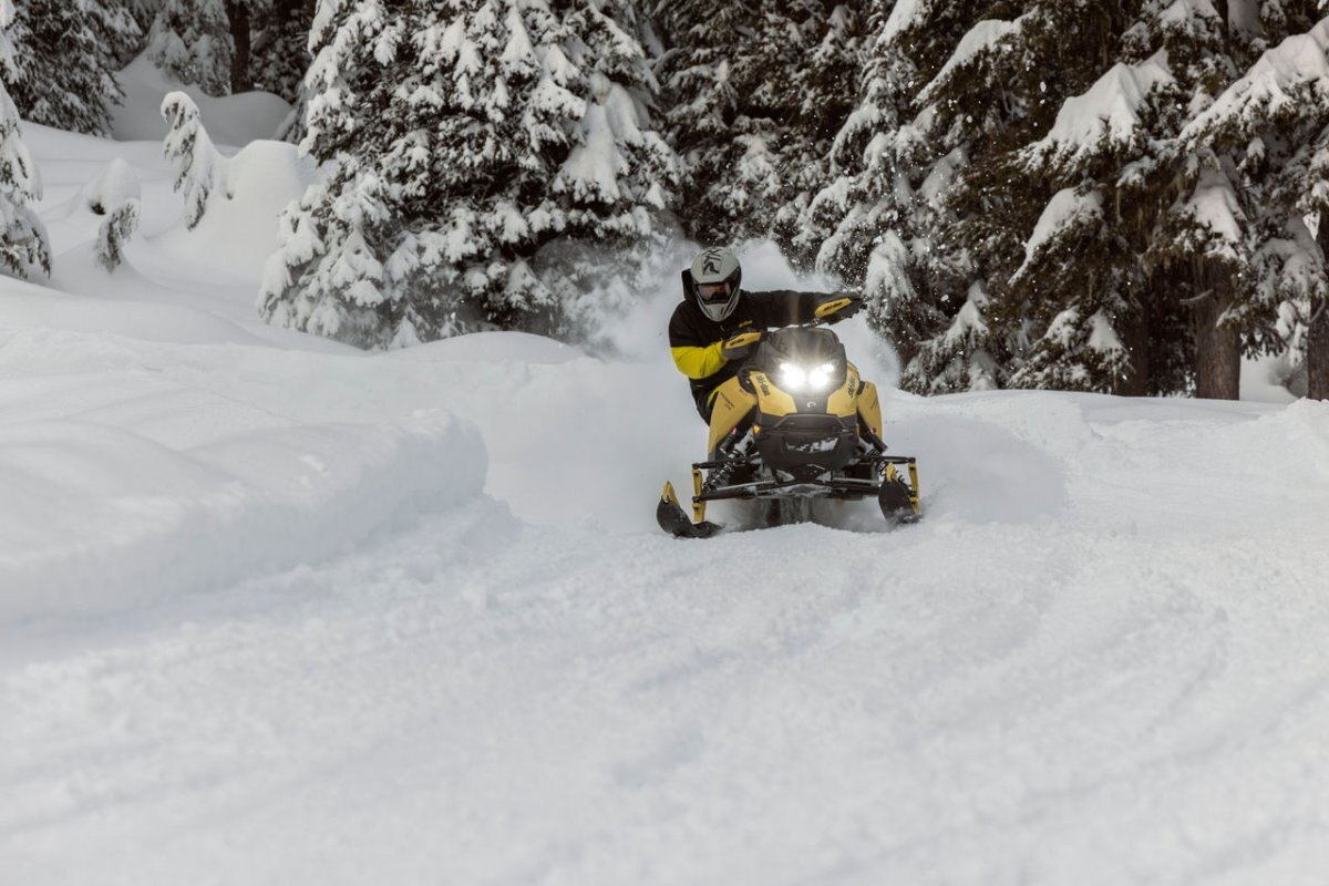 2025 Ski Doo Backcountry X RS