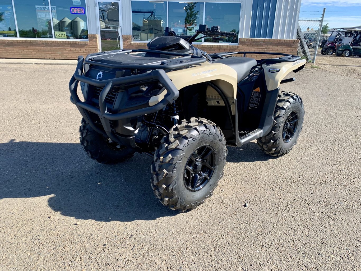 2024 Can-Am Outlander PRO XU HD7