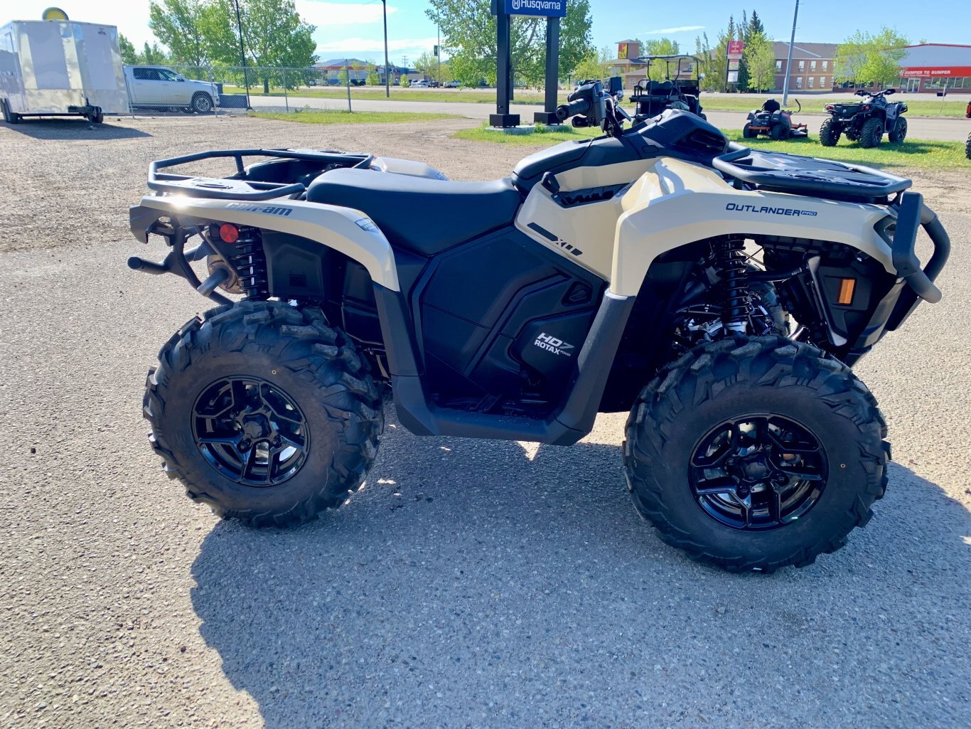 2024 Can Am Outlander PRO XU HD7