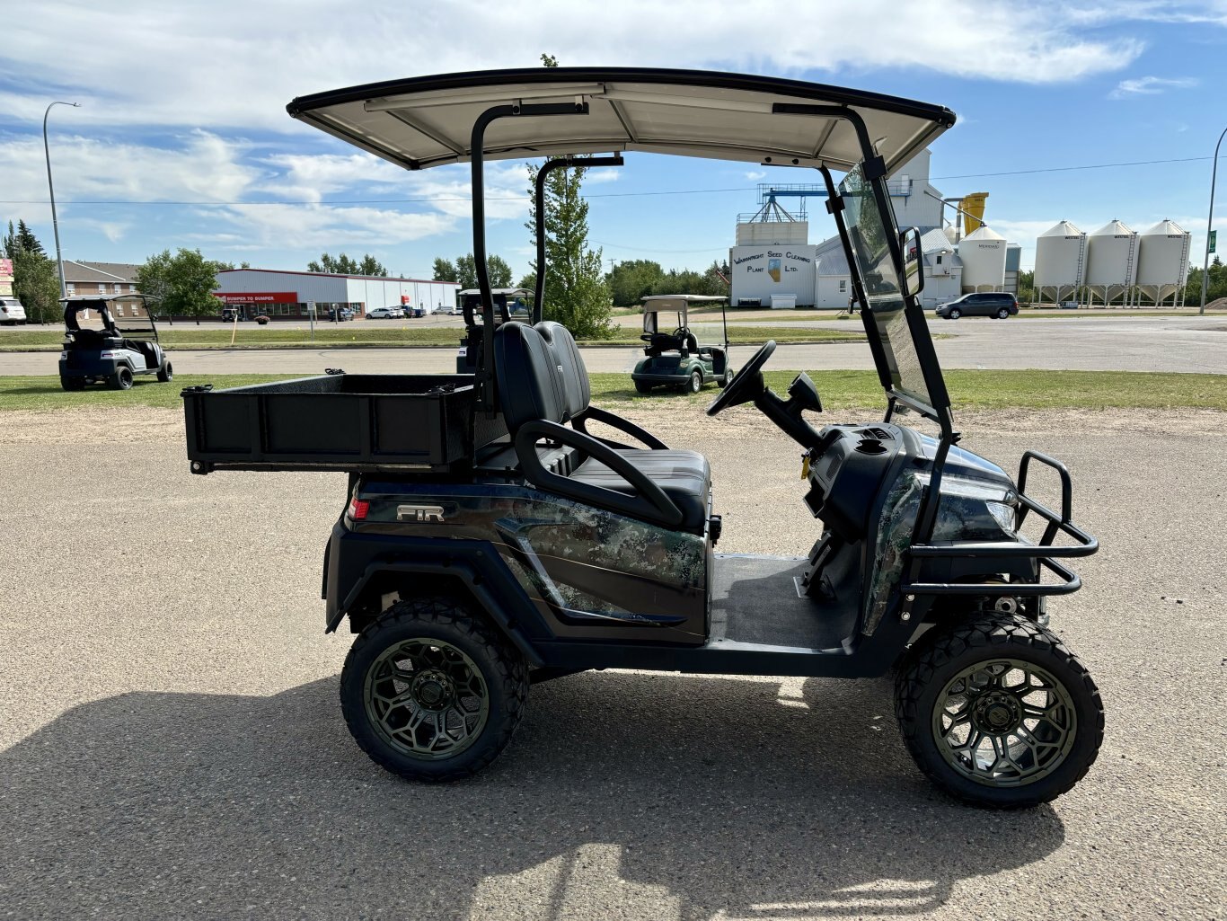 2024 FTR Stealth Solar Drive Lithium Utility Cart