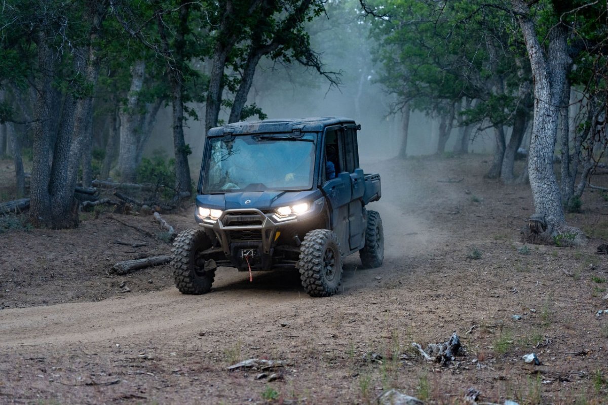 2025 Can Am Defender MAX Limited HD10