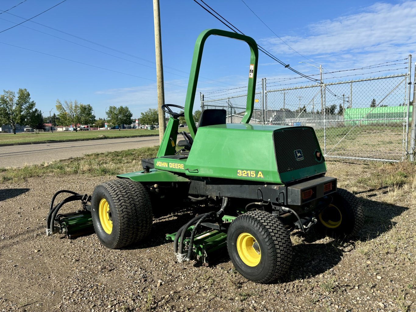 Used 2000 John Deere 3215A Gang Reel Style Mower