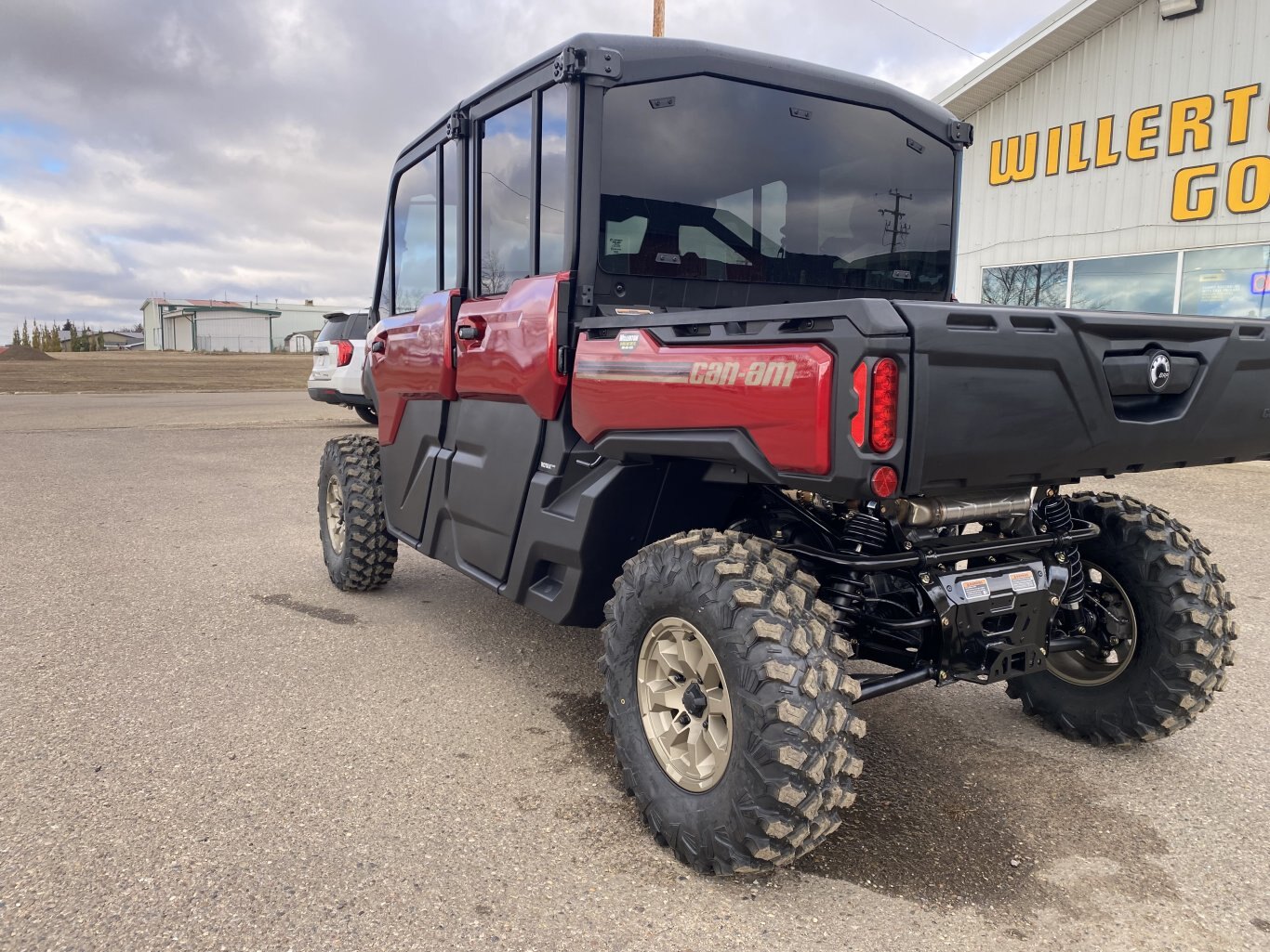 2025 Can Am Defender MAX Limited HD10