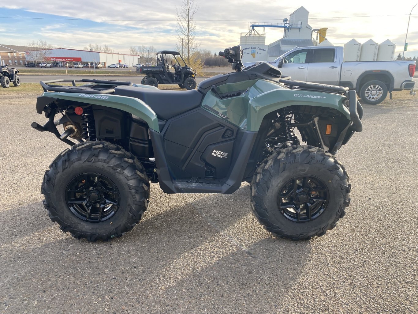 2025 Can Am Outlander PRO XU HD5