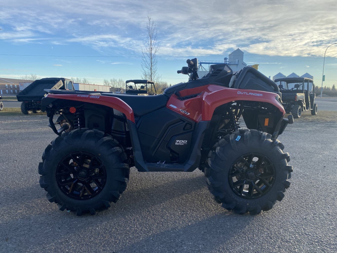 2025 Can Am Outlander X MR 700